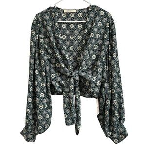 A Beautiful Soul Womens Size B/C 1X/2X Long Blouson Sleeve Tie Front Crop Blouse